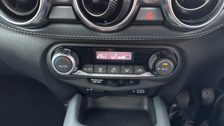 Nissan Juke 1.0 DiG-T N-Connecta 5dr Petrol Hatchback